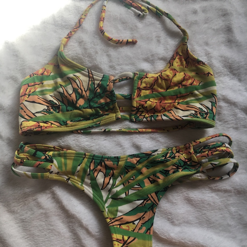 Midori bikini size small